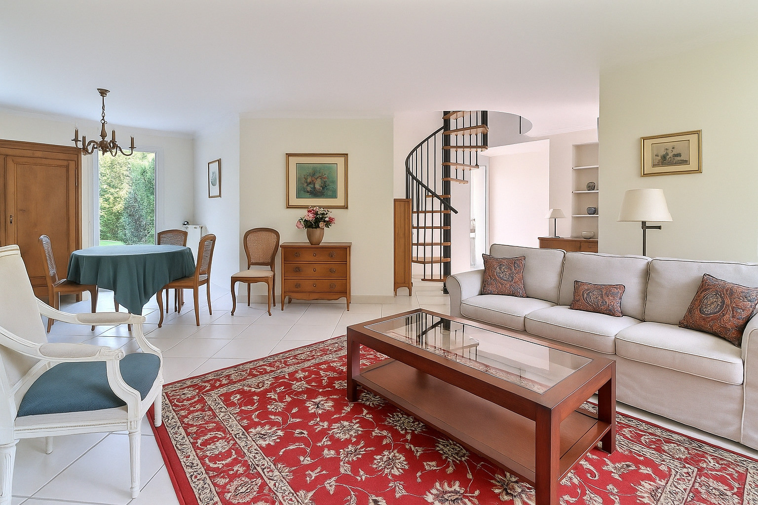 
                                                Vente
                                                 Maison 5 pièces