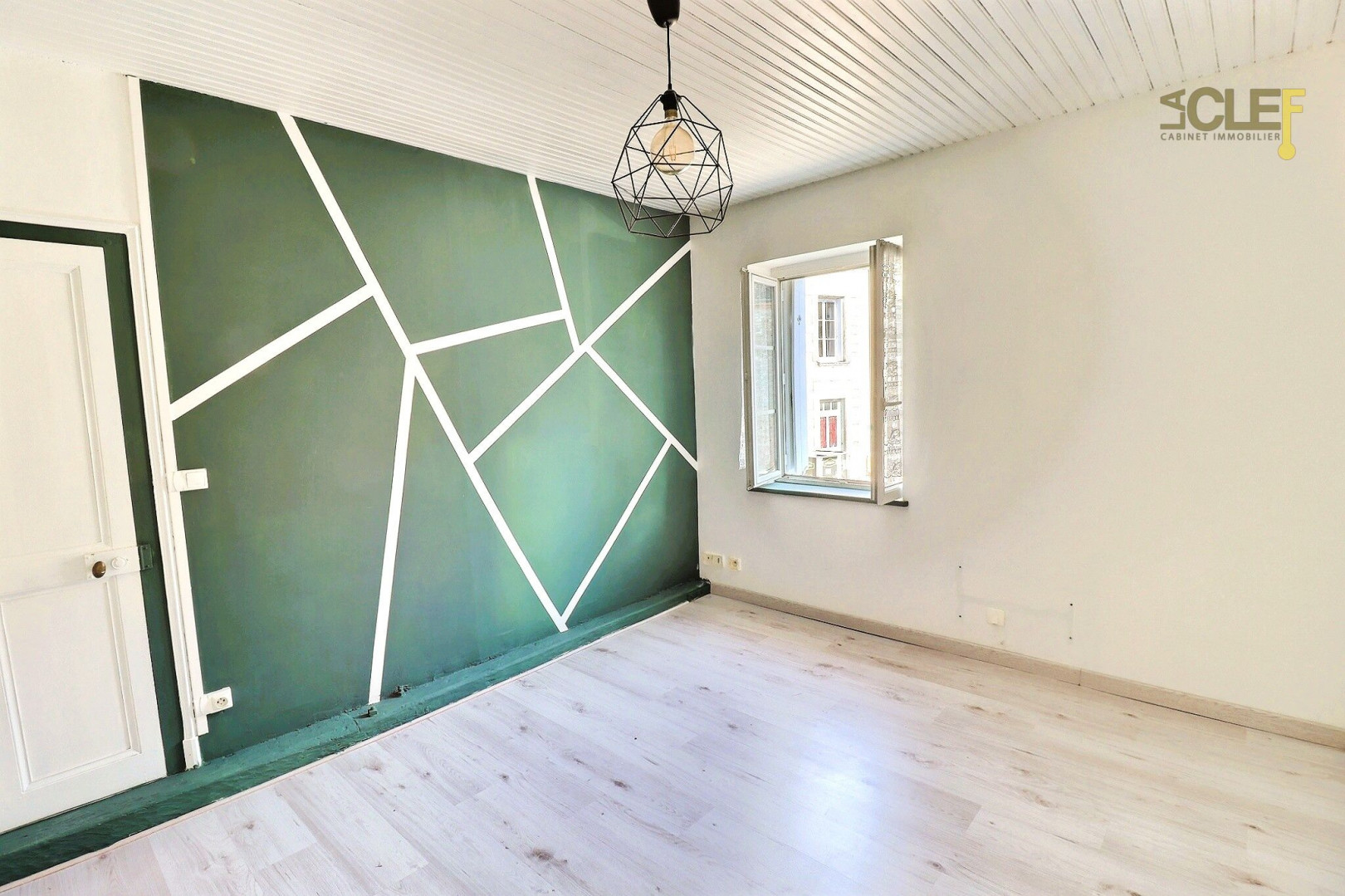 
                                                Vente
                                                 Maison 5 pièces