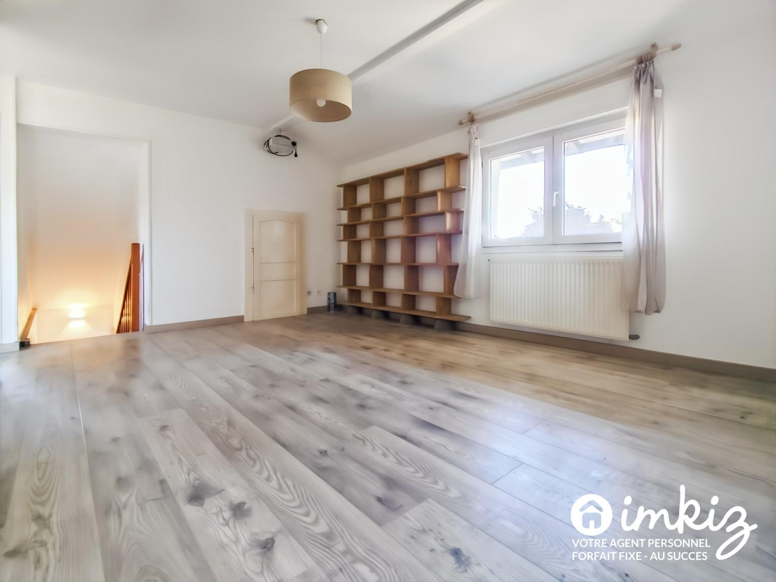 
                                                Vente
                                                 Maison 5 pièces