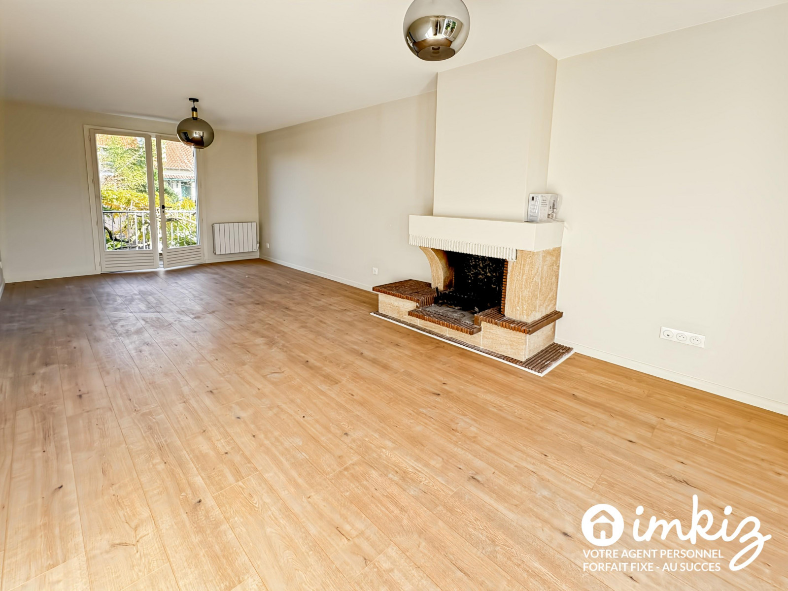 
                                                Vente
                                                 Maison 5 pièces