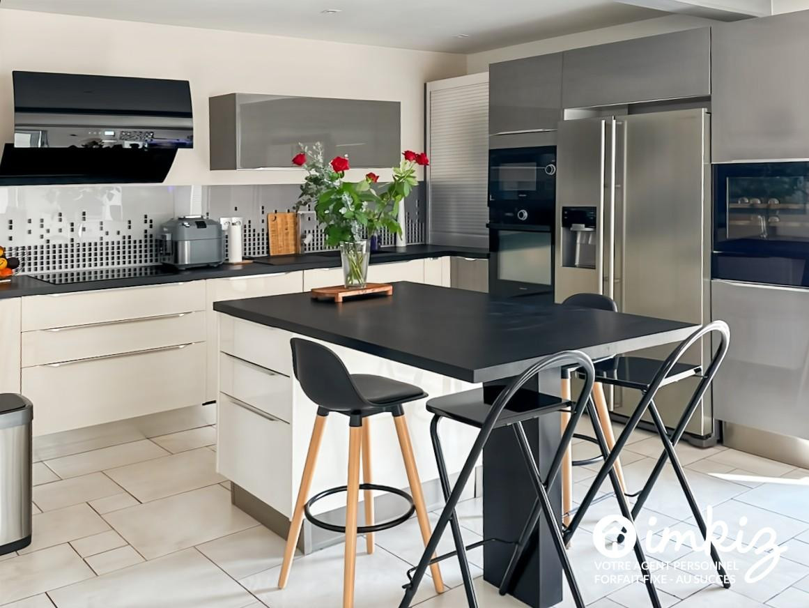 
                                                Vente
                                                 Maison 5 pièces