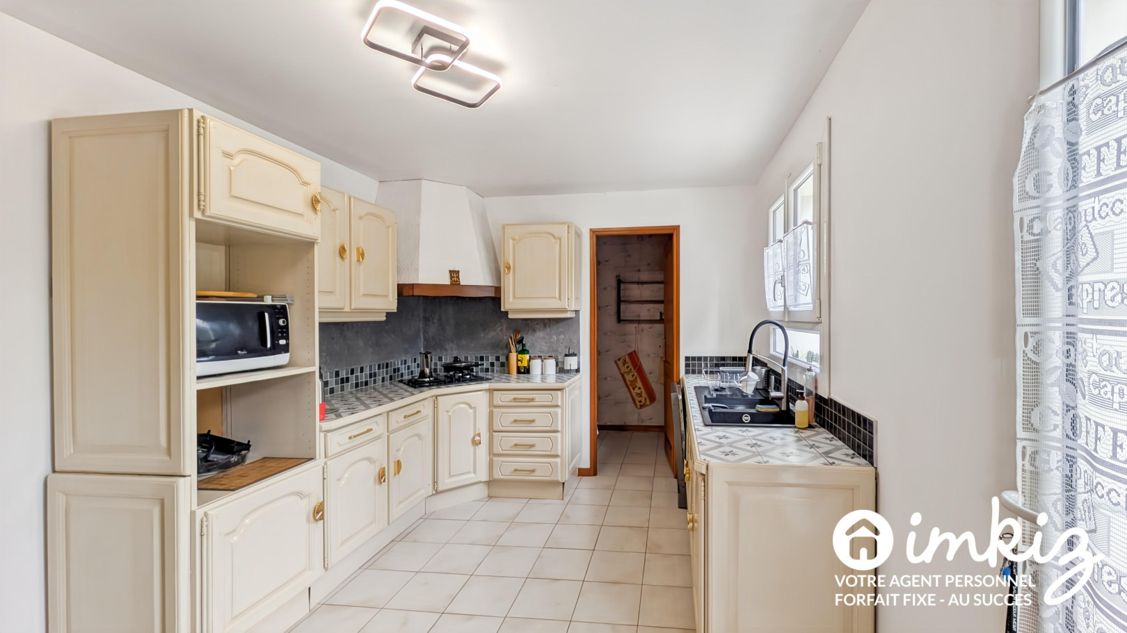 
                                                Vente
                                                 Maison 5 pièces