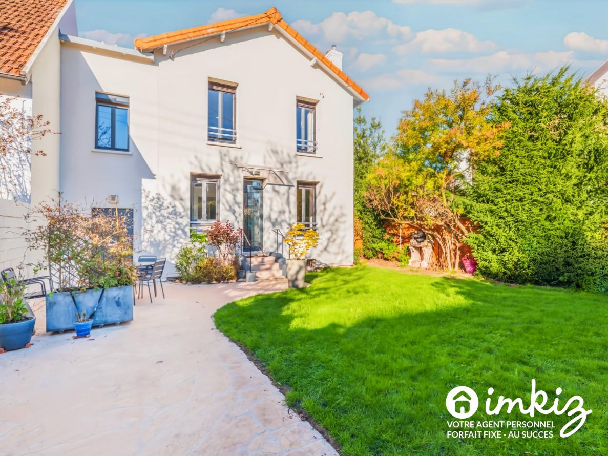 
                                                Vente
                                                 Maison 5 pièces