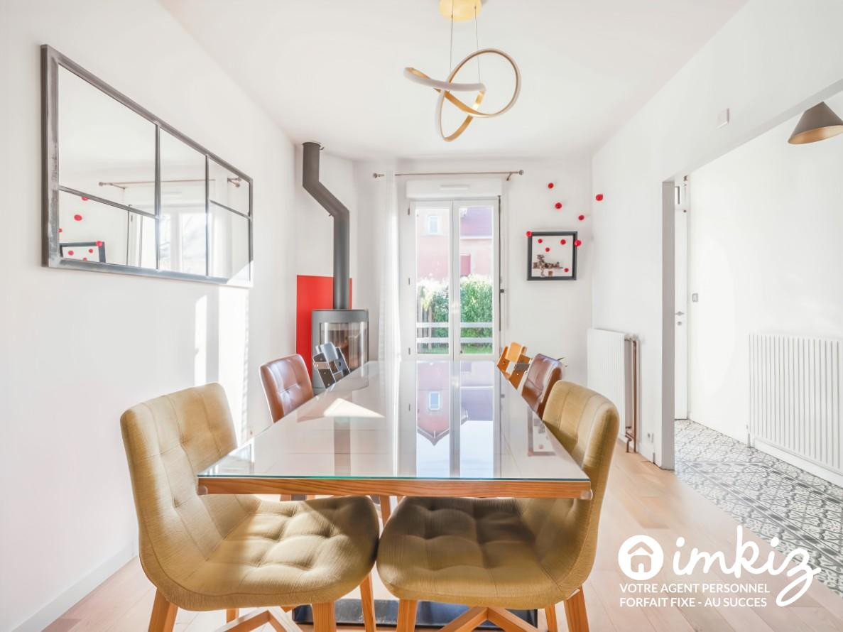 
                                                Vente
                                                 Maison 5 pièces