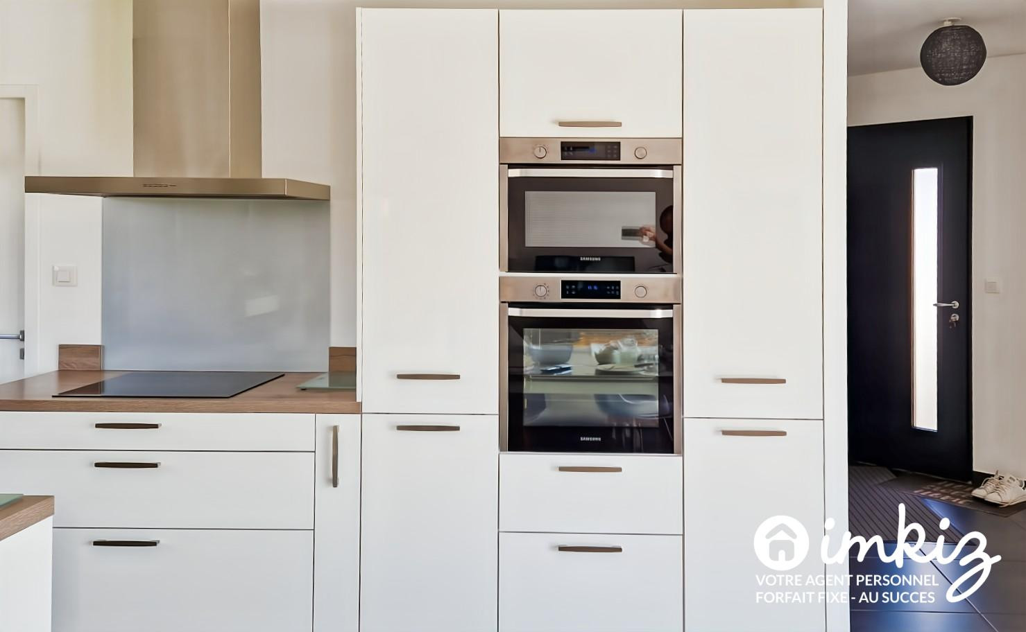 
                                                Vente
                                                 Maison 5 pièces