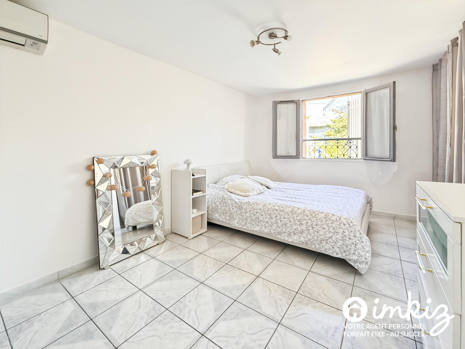 
                                                Vente
                                                 Maison 5 pièces