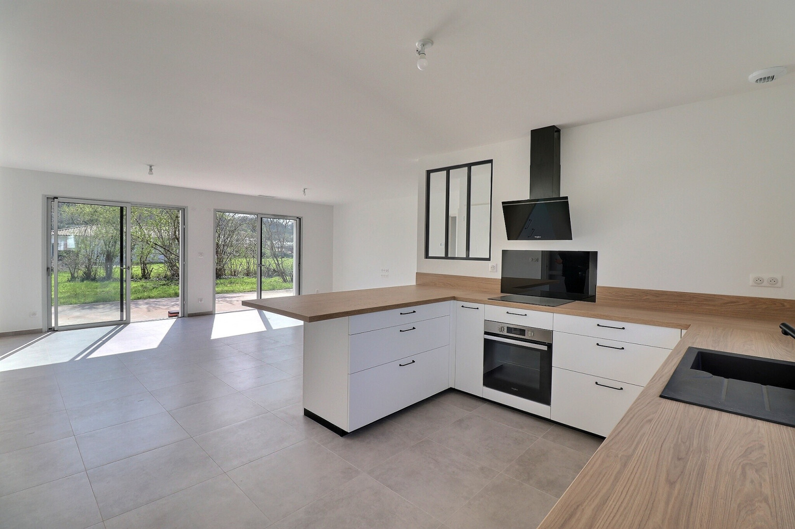 
                                                Vente
                                                 Maison 5 pièces