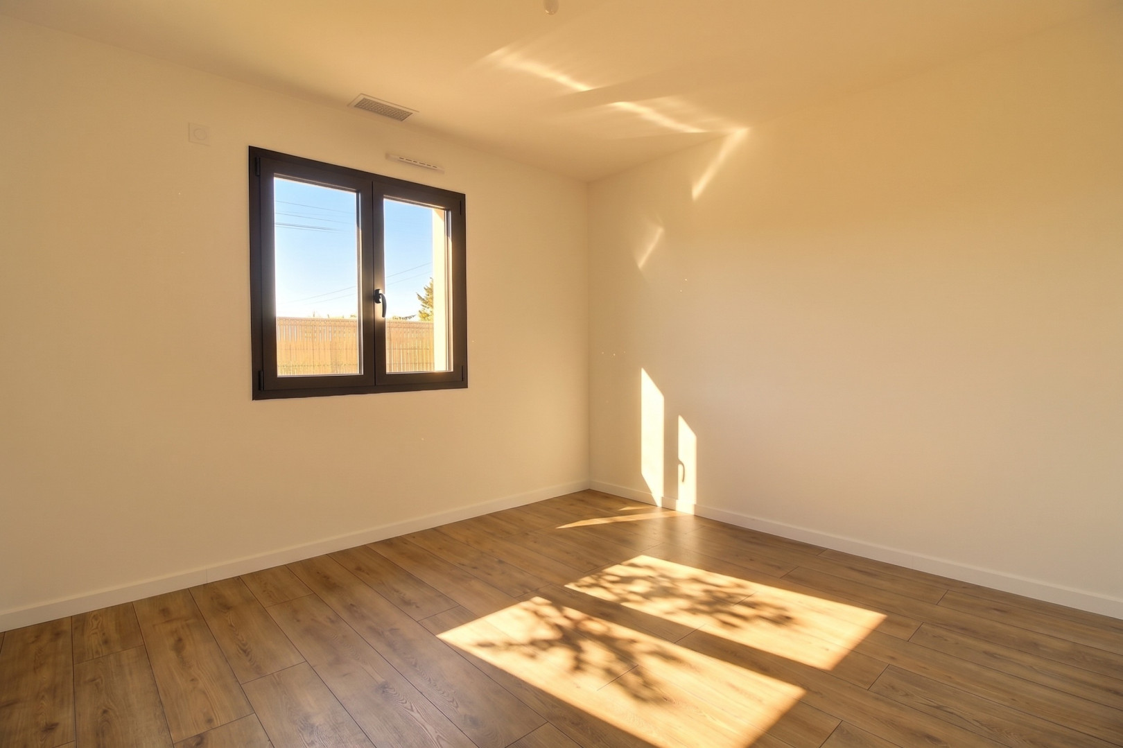
                                                Vente
                                                 Maison 5 pièces