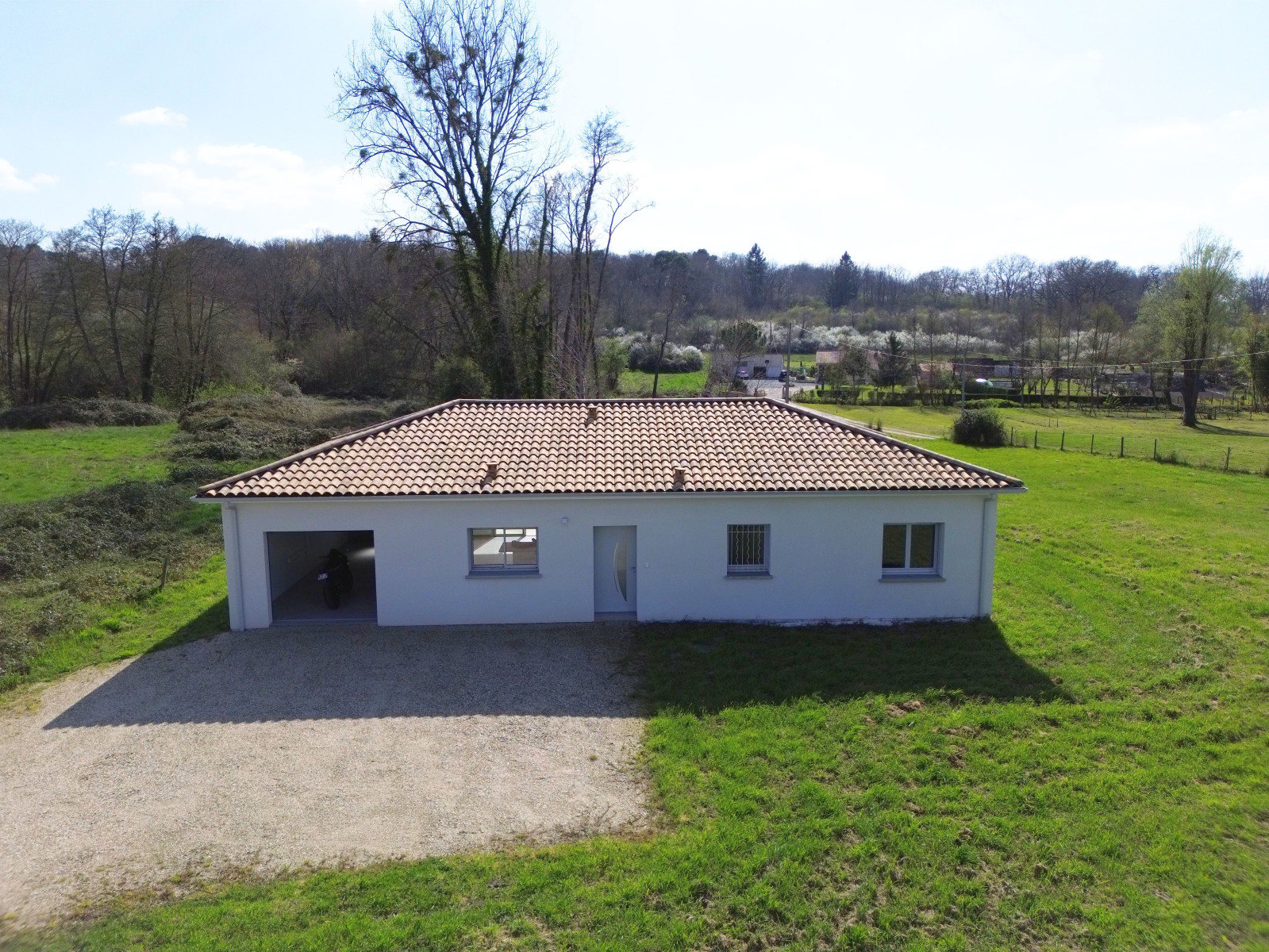 
                                                Vente
                                                 Maison 5 pièces