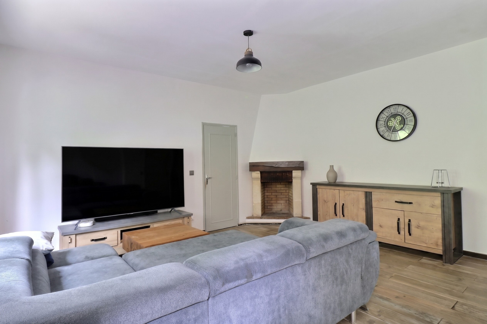 
                                                Vente
                                                 Maison 5 pièces