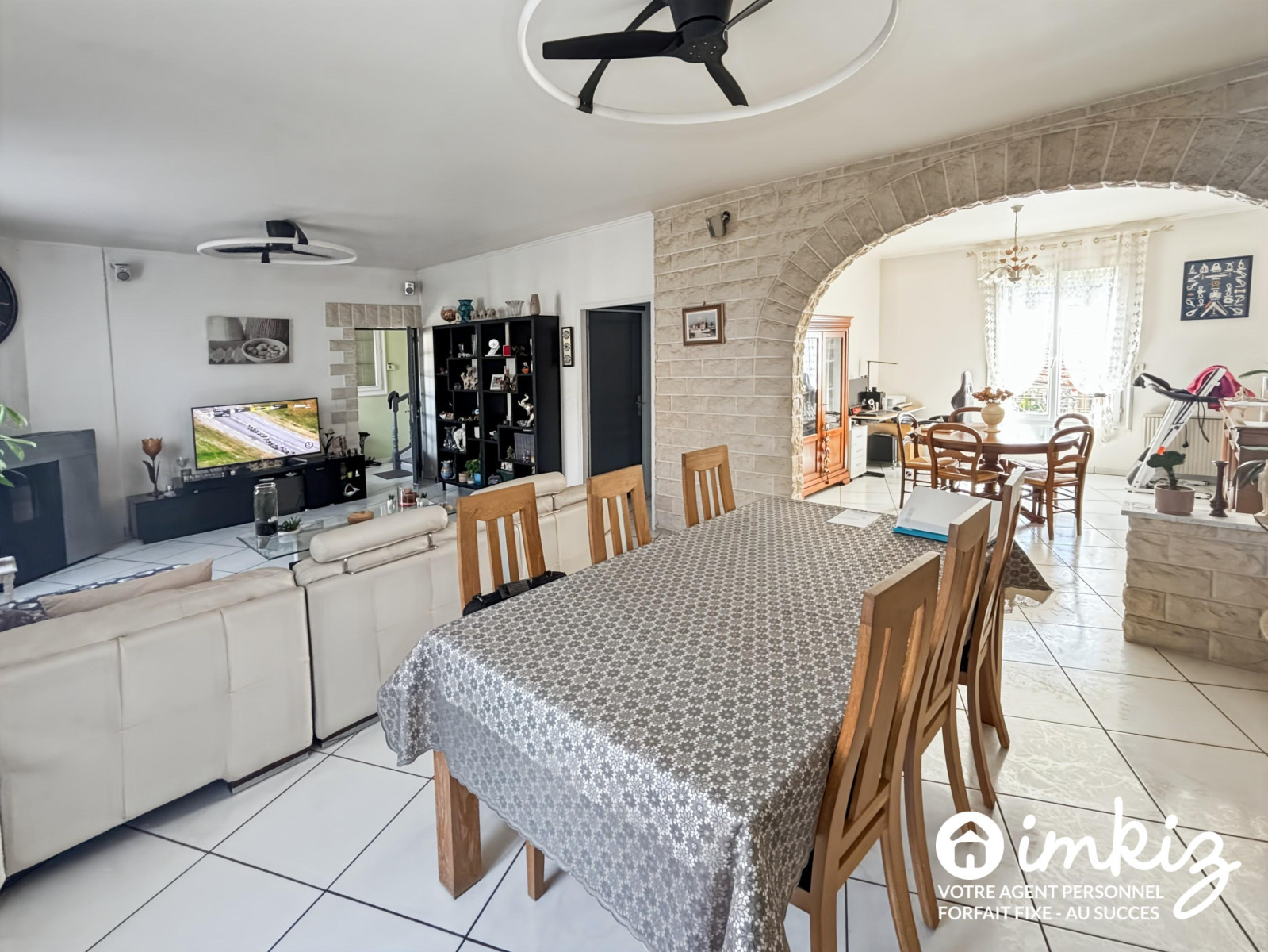 
                                                Vente
                                                 Maison 5 pièces