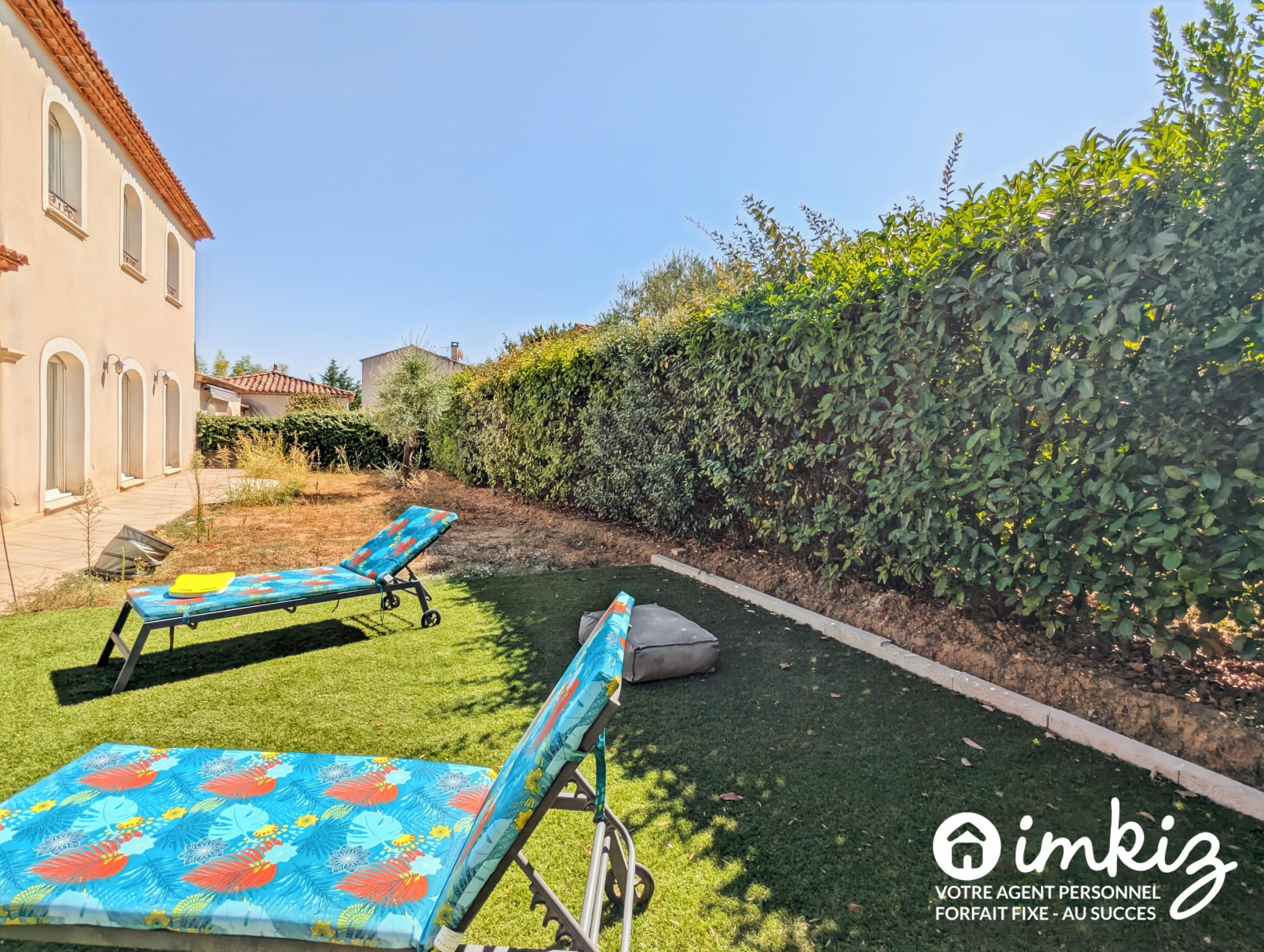 
                                                Vente
                                                 Superbe villa 5 pièces avec piscine
