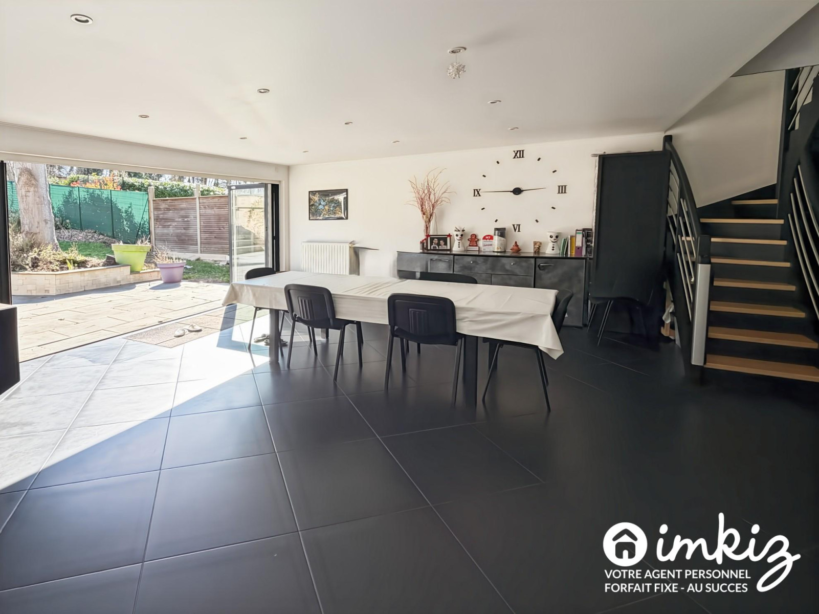 
                                                Vente
                                                 Maison 5 pièces
