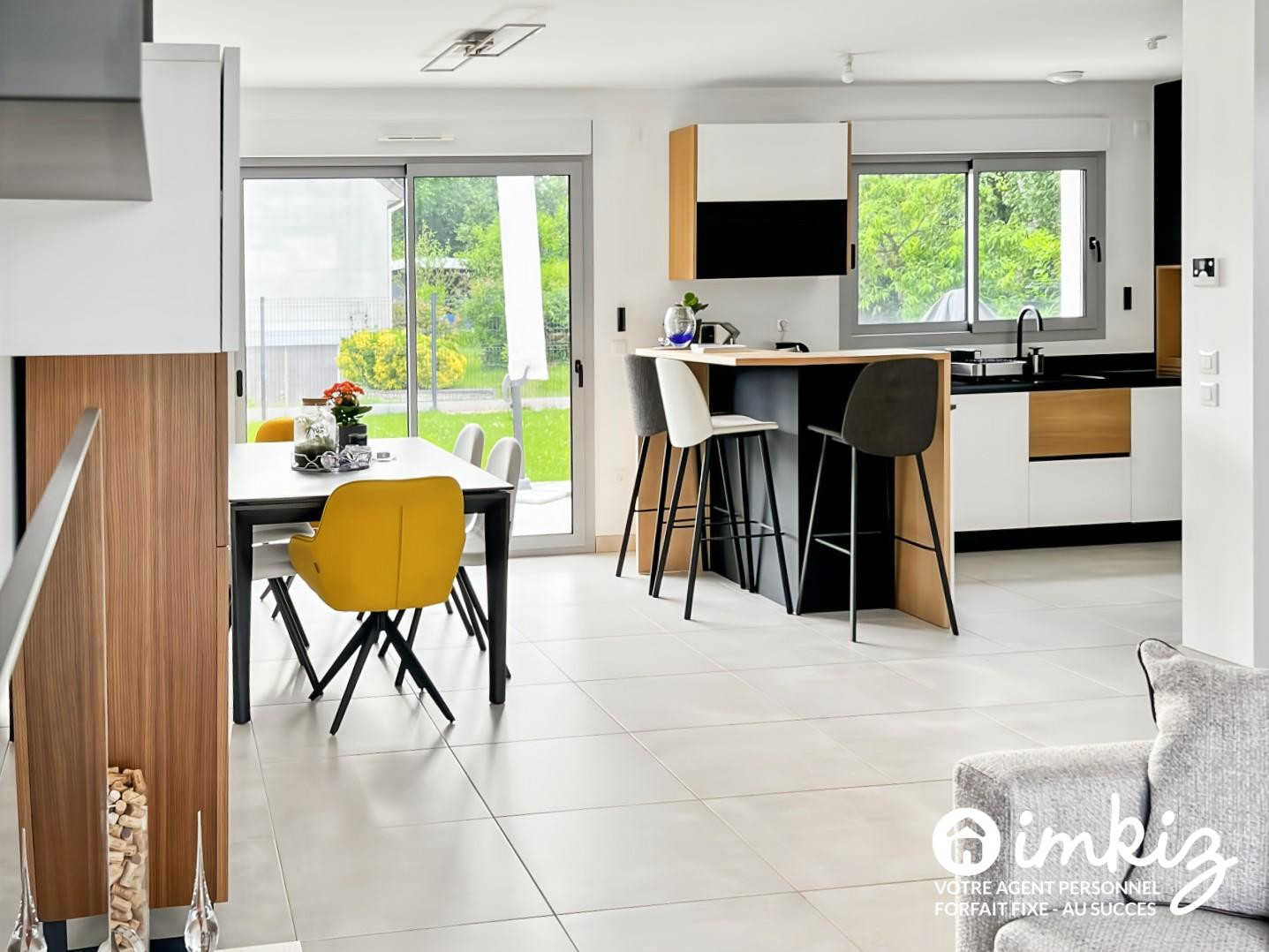 
                                                Vente
                                                 Maison 5 pièces