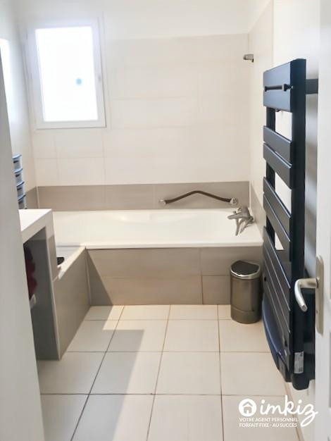 
                                                Vente
                                                 Maison 5 pièces. Au calme absolu, cadre champêtre.
