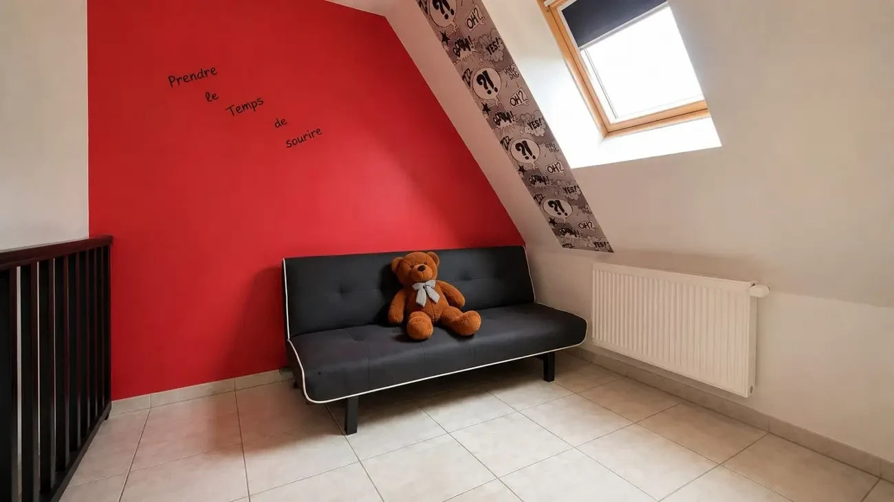 
                                                Vente
                                                 Maison 5 pièces avec jardin et sous-sol total