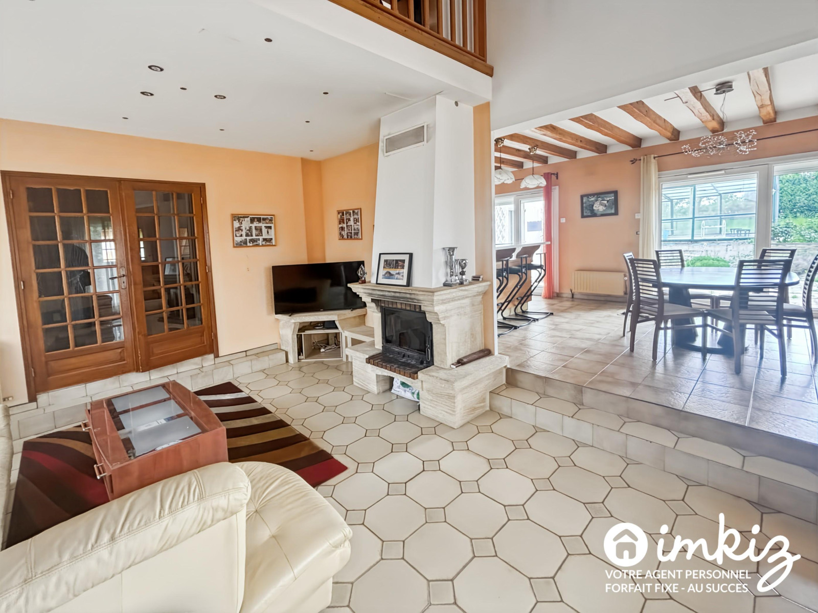 
                                                Vente
                                                 Maison 5 pièces avec piscine couverte