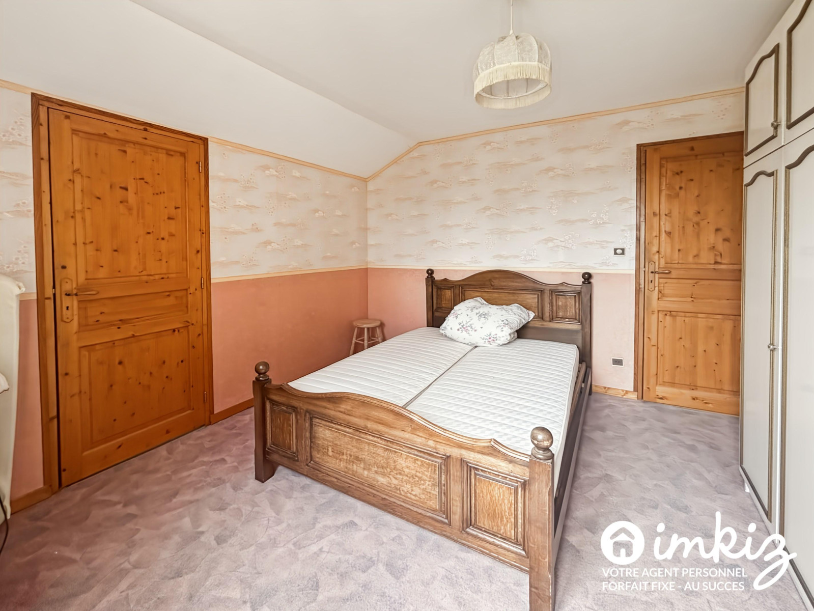 
                                                Vente
                                                 Maison 5 pièces avec piscine couverte
