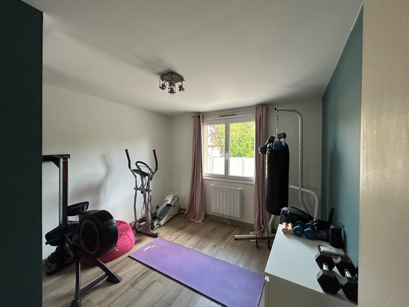 
                                                Vente
                                                 Maison 5 pièces de 115 m²