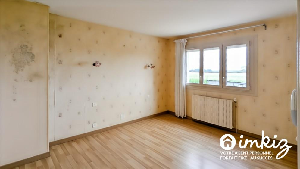 
                                                Vente
                                                 Maison 5 pièces de 117m² + sous-sol de 100m²