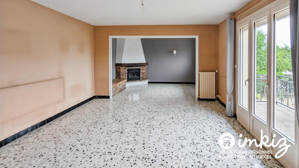 
                                                Vente
                                                 Maison 5 pièces de 117m² + sous-sol de 100m²