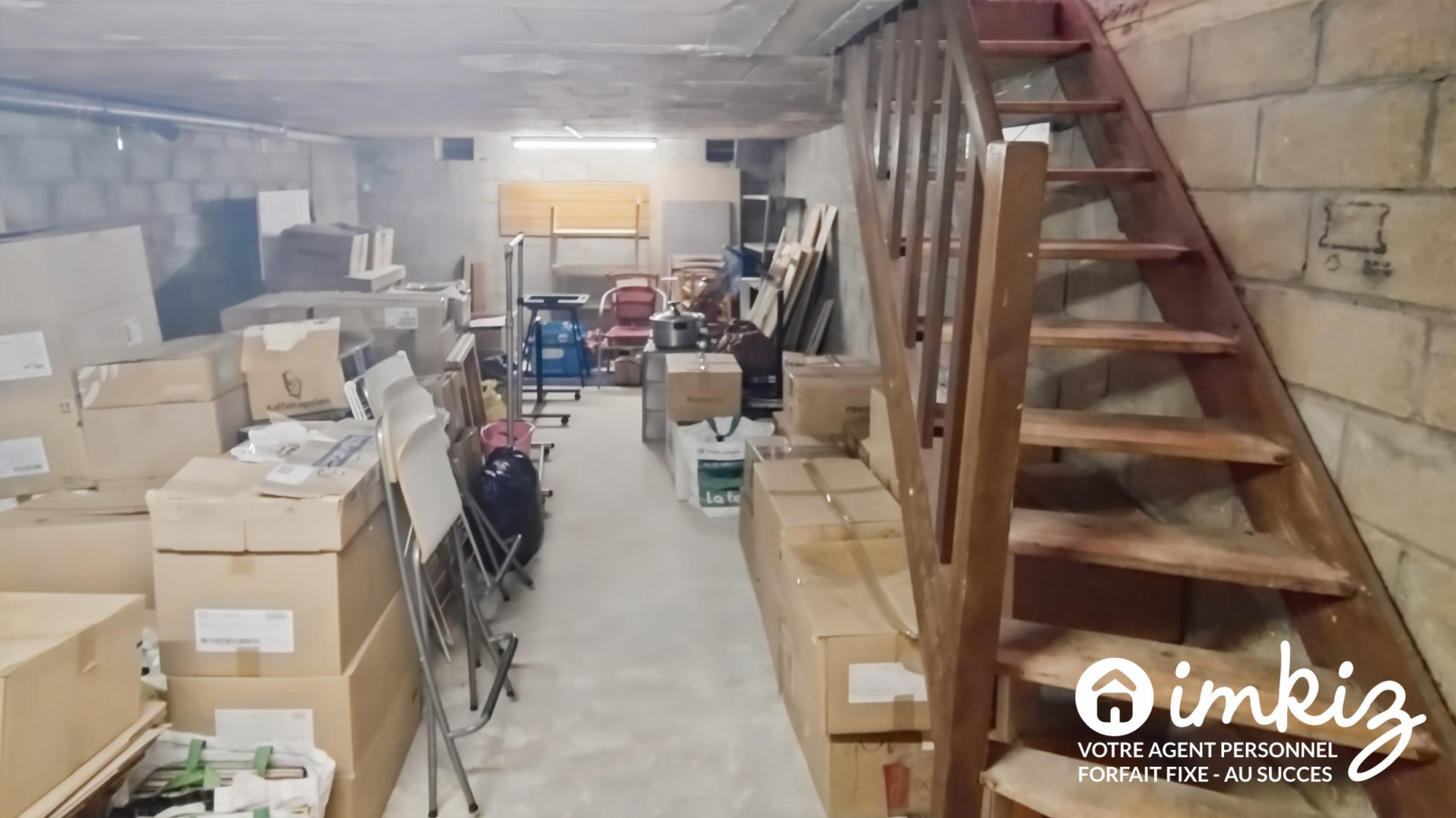 
                                                Vente
                                                 Maison 5 pièces, garage