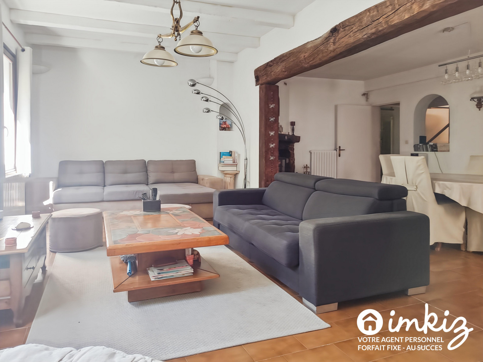 
                                                Vente
                                                 Maison 5 pièces, gros potentiel