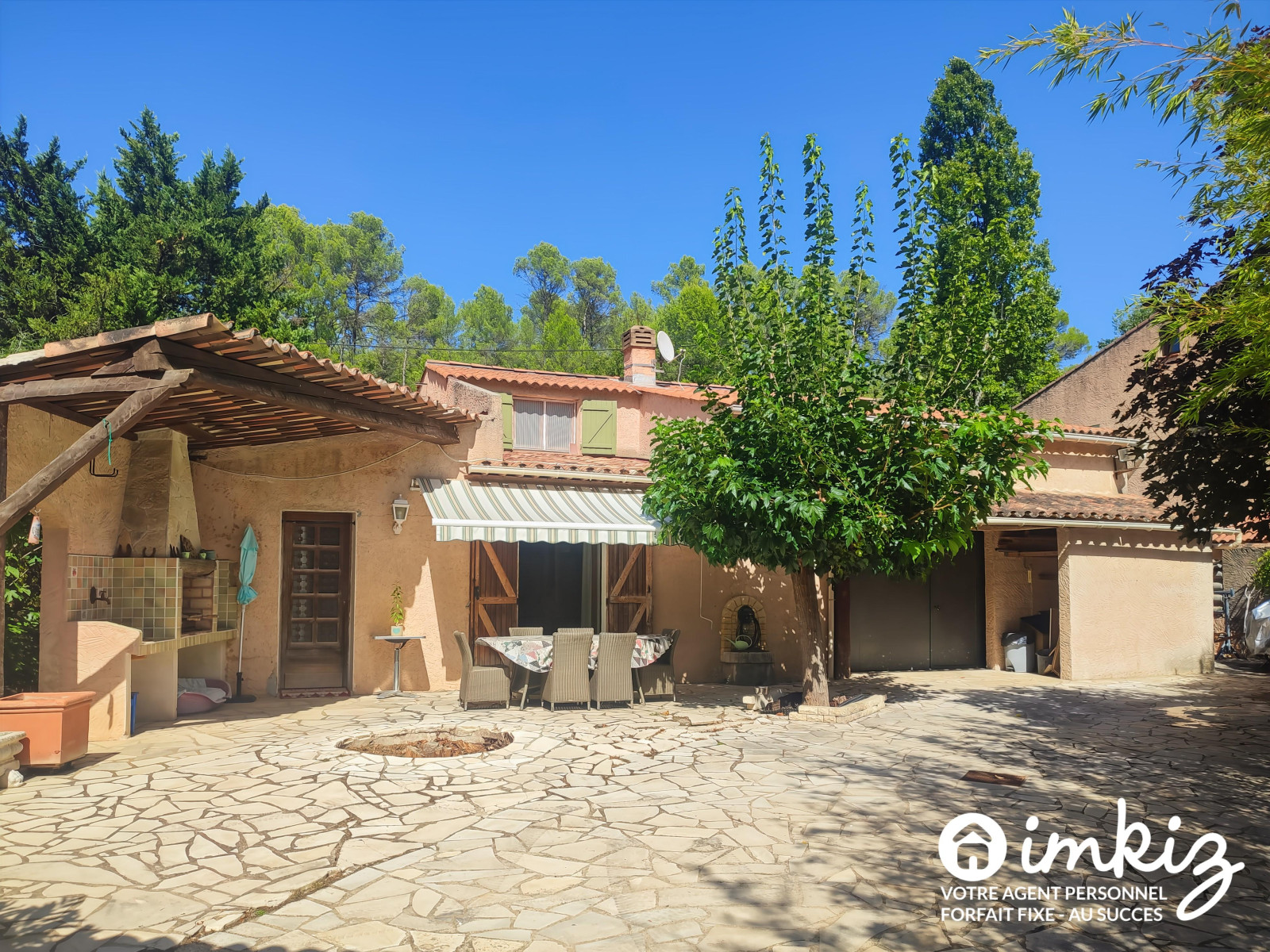 
                                                Vente
                                                 Maison 5 pièces, gros potentiel