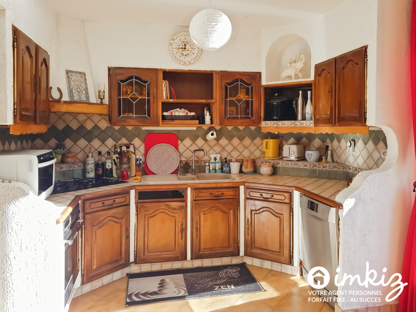 
                                                Vente
                                                 Maison 5 pièces, gros potentiel