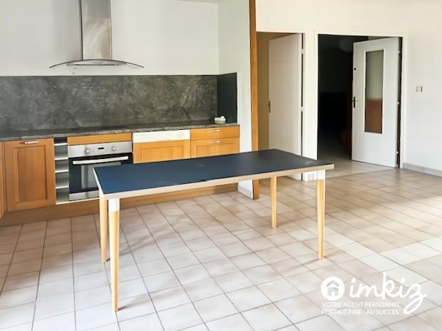 
                                                Vente
                                                 Maison 5 pièces jardin