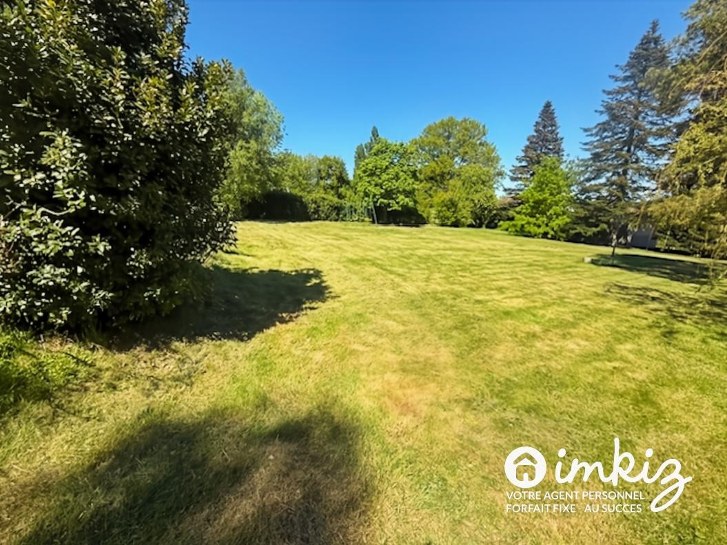 
                                                Vente
                                                 Maison 5 pièces jardin
