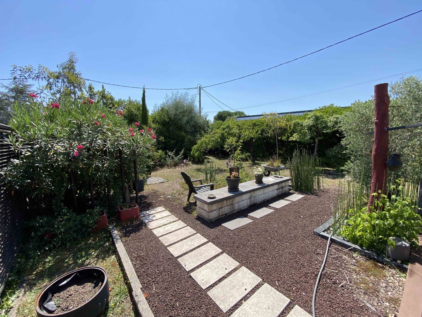 
                                                Vente
                                                 MAISON 5 PIECES - JARDIN - PESSAC