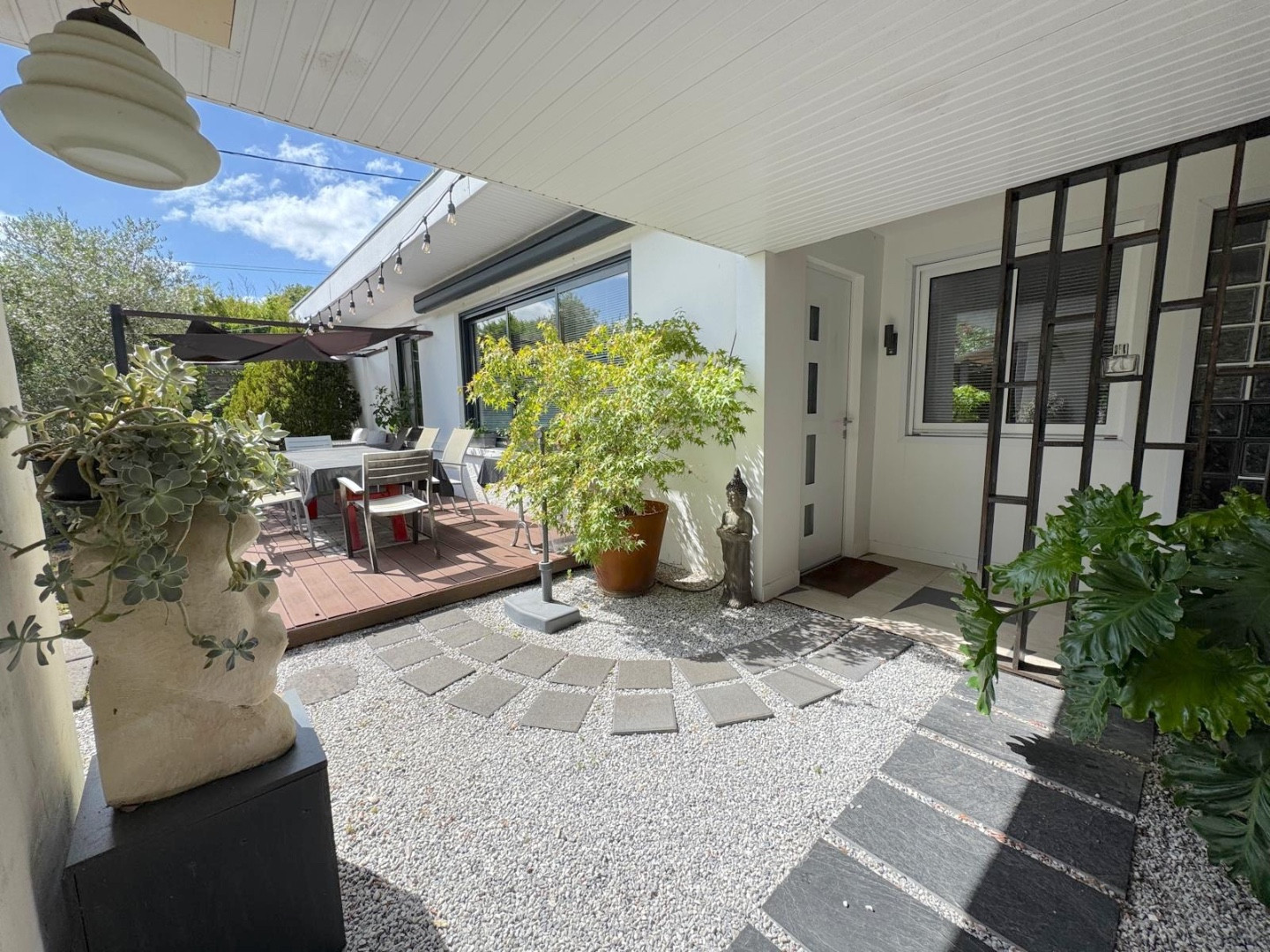 
                                                Vente
                                                 MAISON 5 PIECES - JARDIN - PESSAC