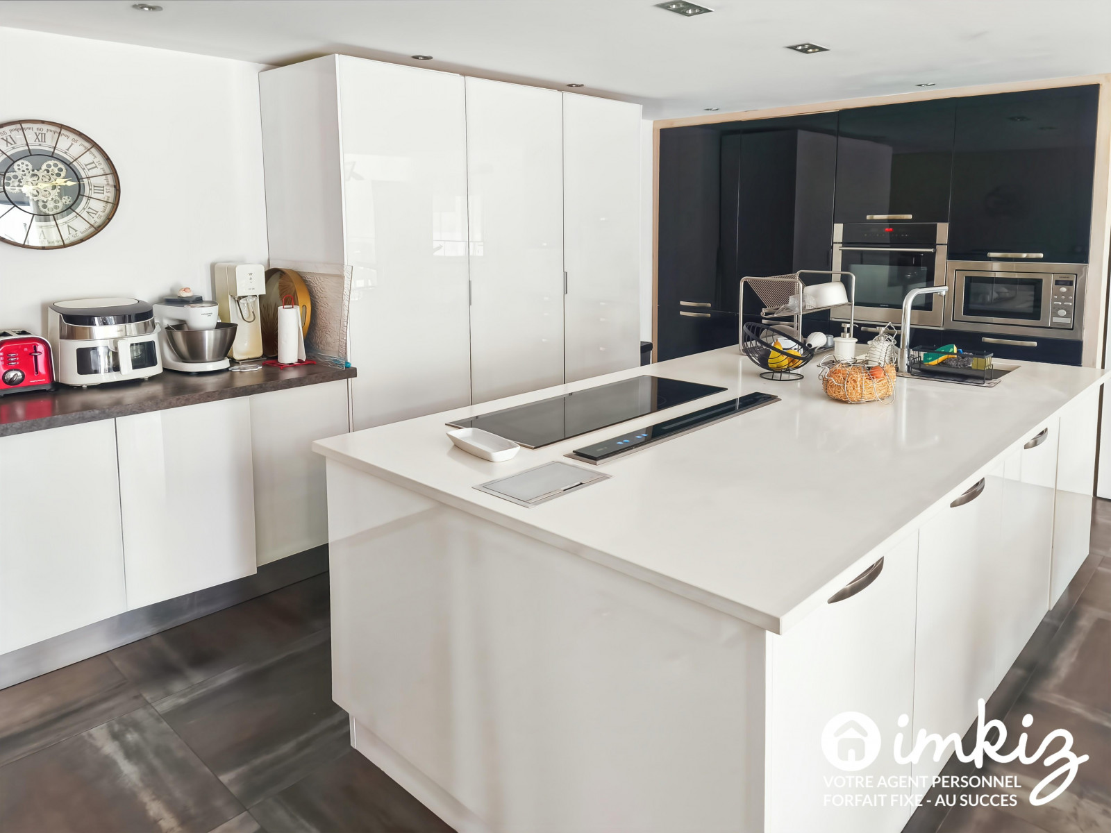 
                                                Vente
                                                 Maison 5 pièces  + piscine