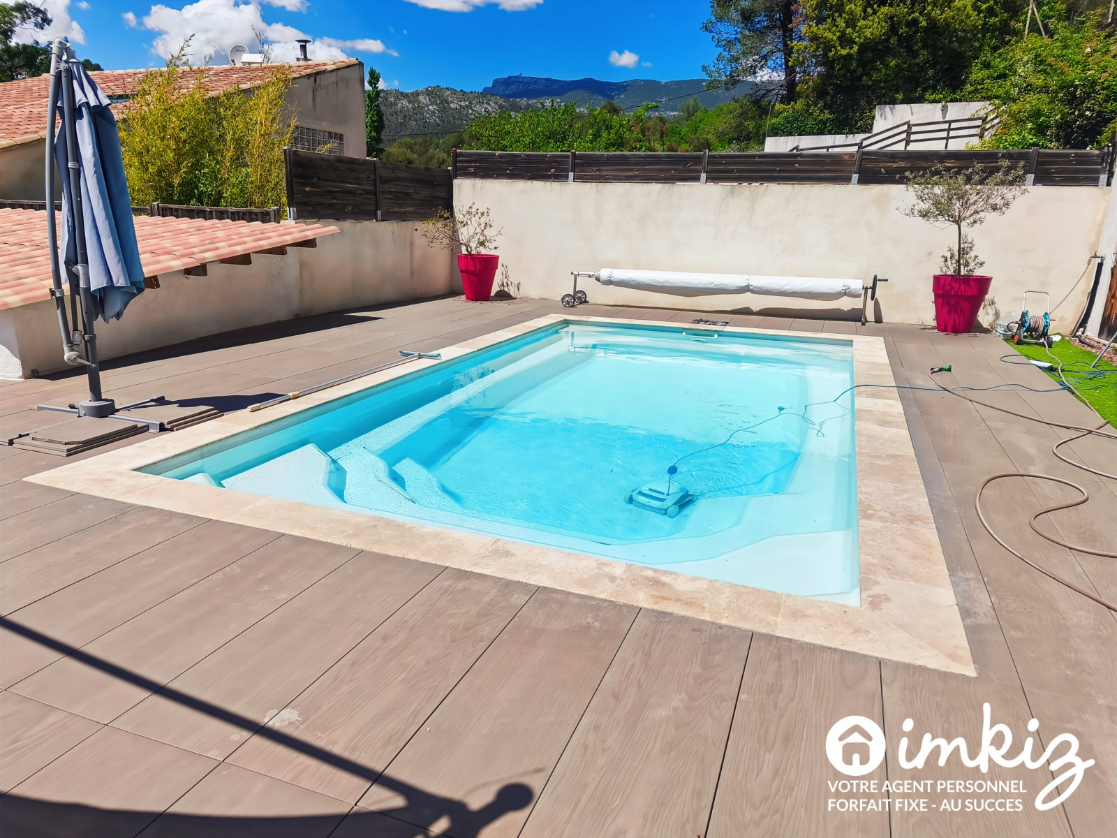 
                                                Vente
                                                 Maison 5 pièces  + piscine