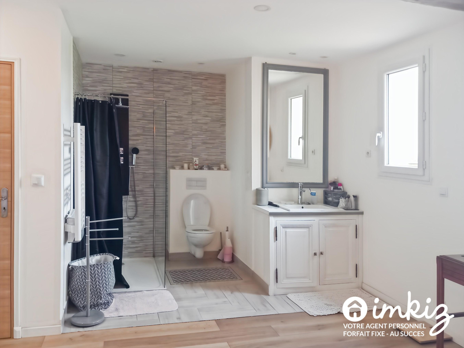 
                                                Vente
                                                 Maison 5 pièces PLAIN-PIED, dépendances et piscine