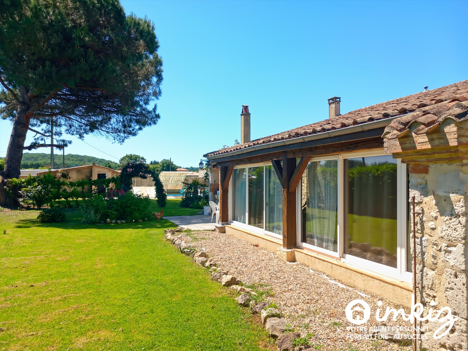 
                                                Vente
                                                 Maison 5 pièces PLAIN-PIED, dépendances et piscine