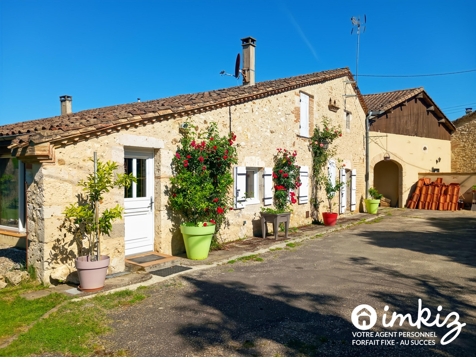 
                                                Vente
                                                 Maison 5 pièces PLAIN-PIED, dépendances et piscine