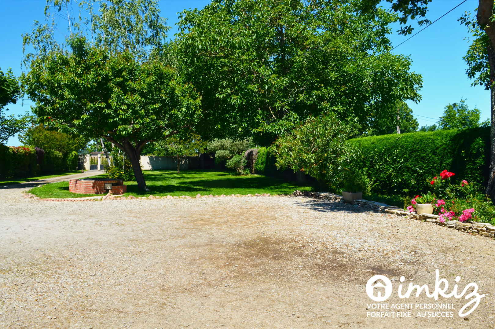 
                                                Vente
                                                 Maison 5 pièces plain pied sur terrain arboré