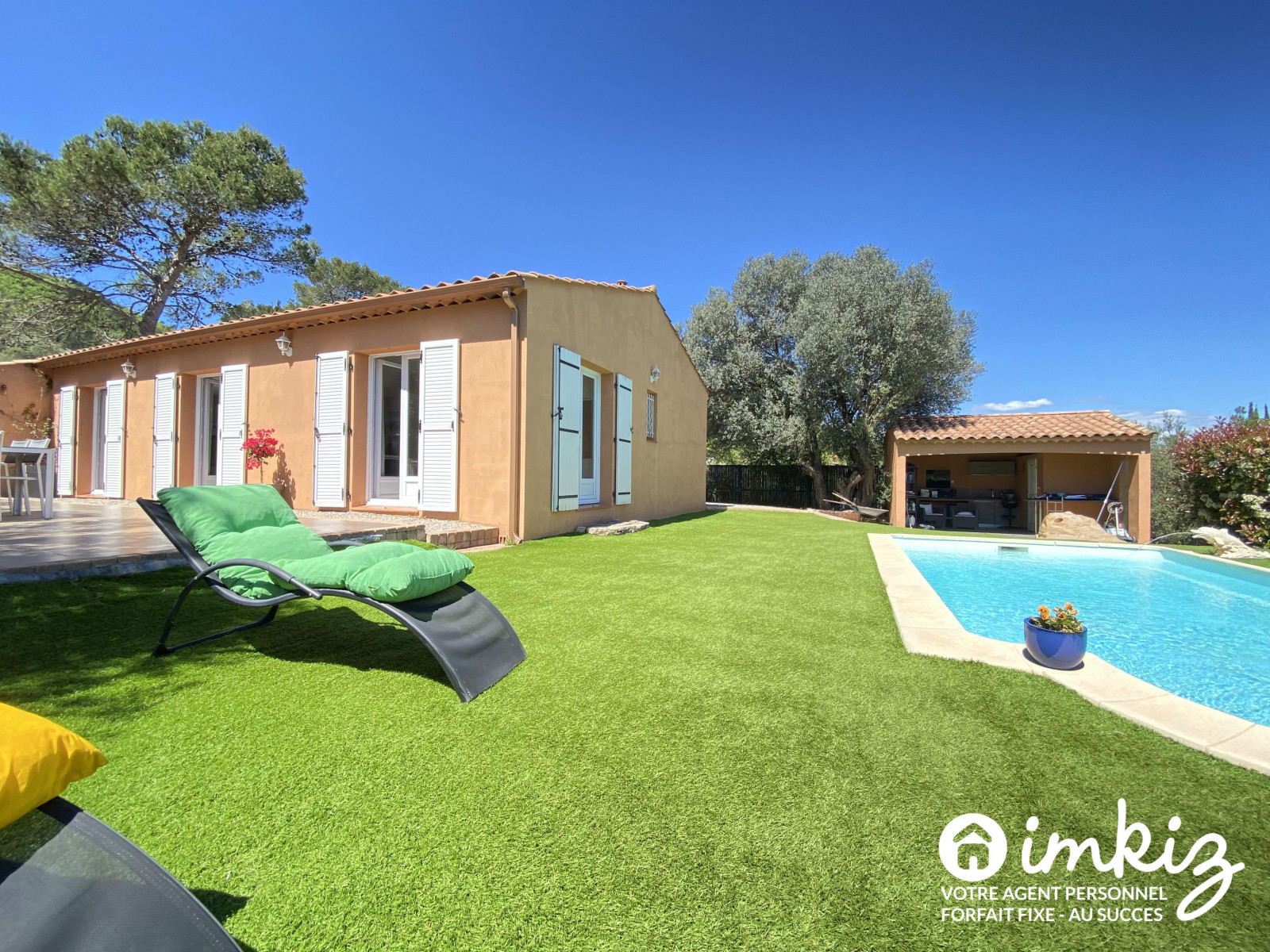 
                                                Vente
                                                 Maison 5 pièces, plain pied, sur terrain clôturé ,