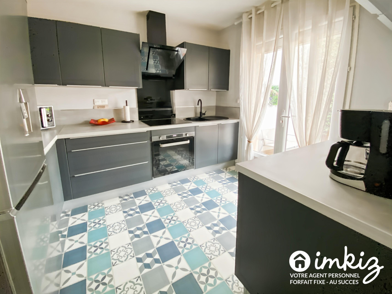 
                                                Vente
                                                 Maison 5 pièces - quartier recherché - garage