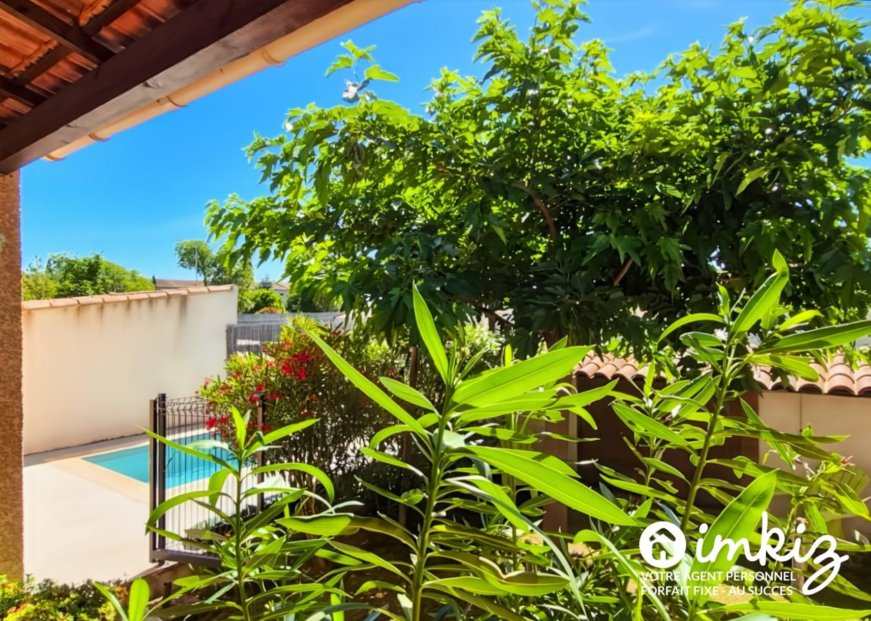 
                                                Vente
                                                 Maison 5 pièces récente avec piscine