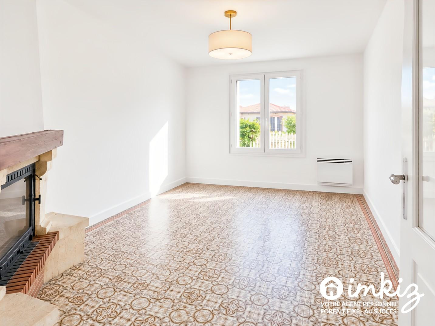
                                                Vente
                                                 Maison 5 pièces rénovée, vie de plein pied 2 gge