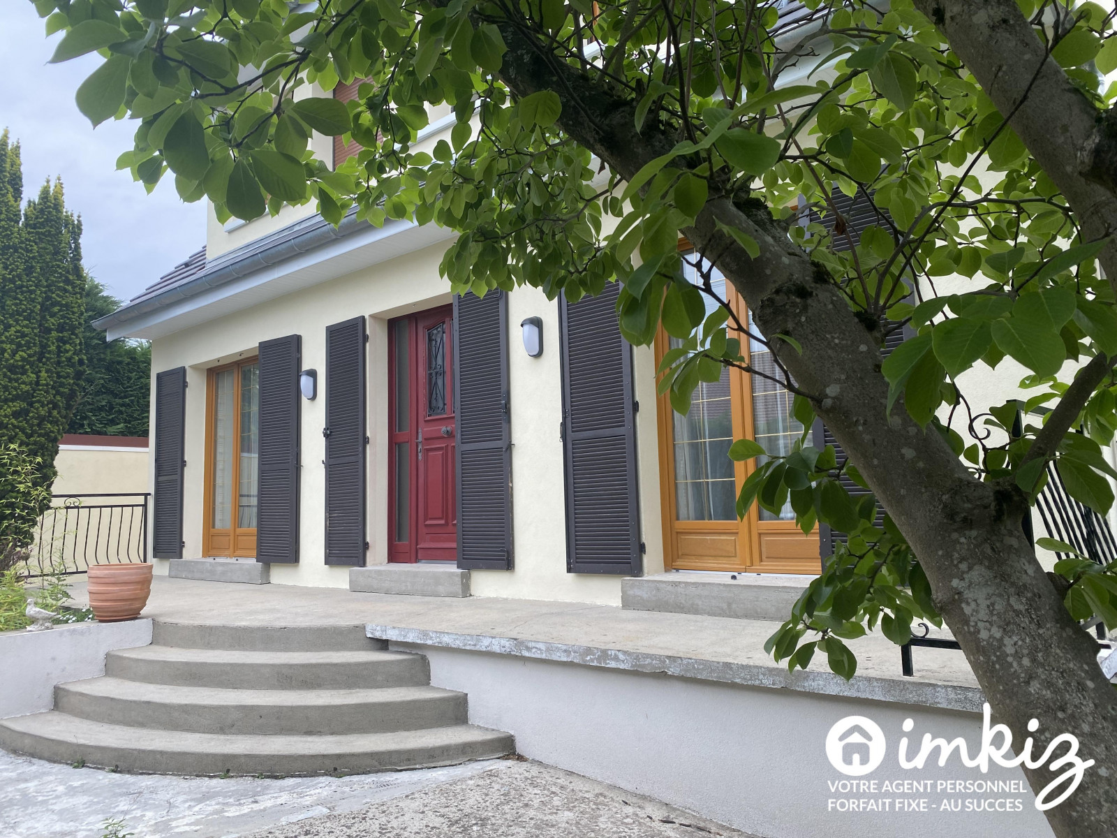
                                                Vente
                                                 Maison 5 pièces sans aucun travaux