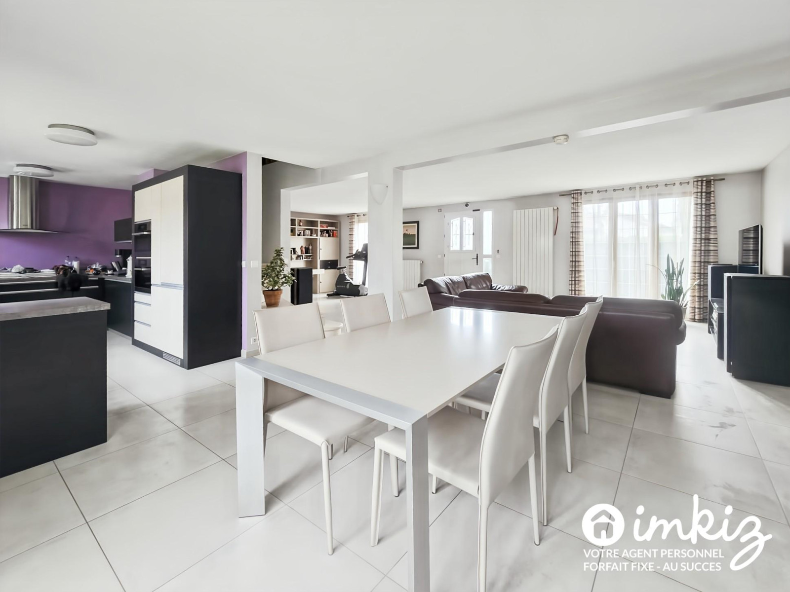 
                                                Vente
                                                 Maison 5 pièces sans aucun travaux