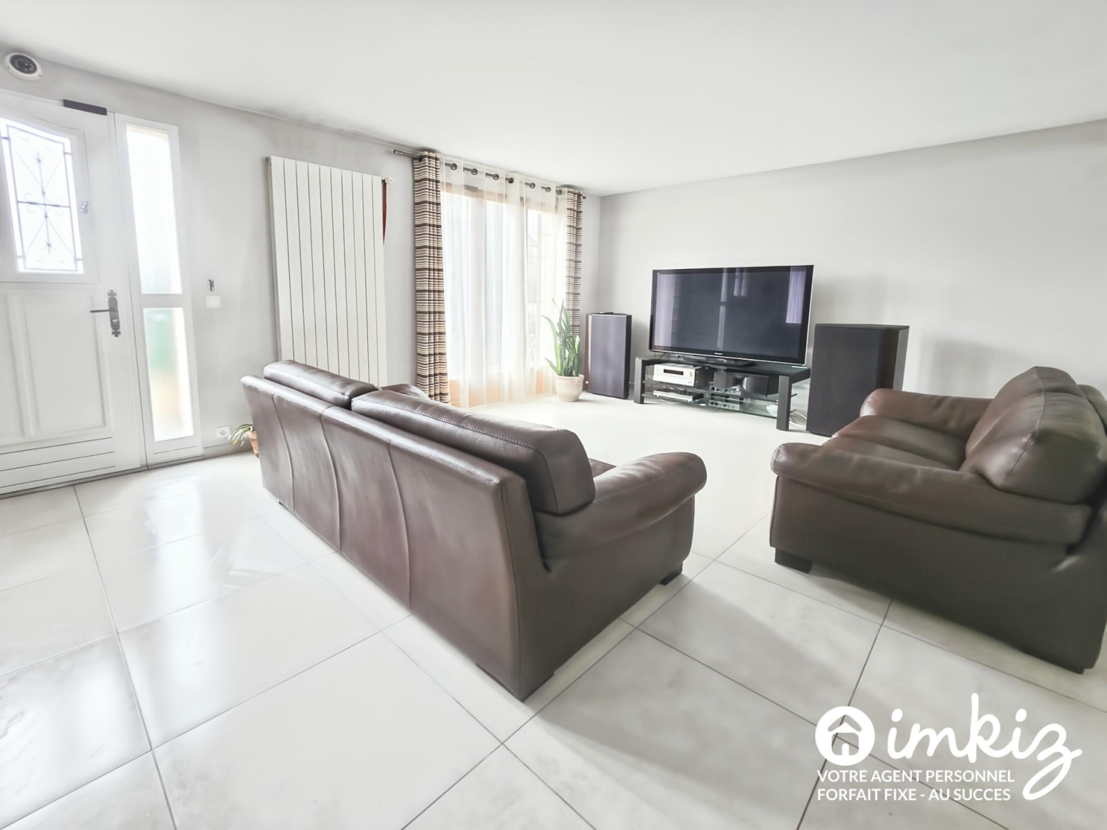 
                                                Vente
                                                 Maison 5 pièces sans aucun travaux