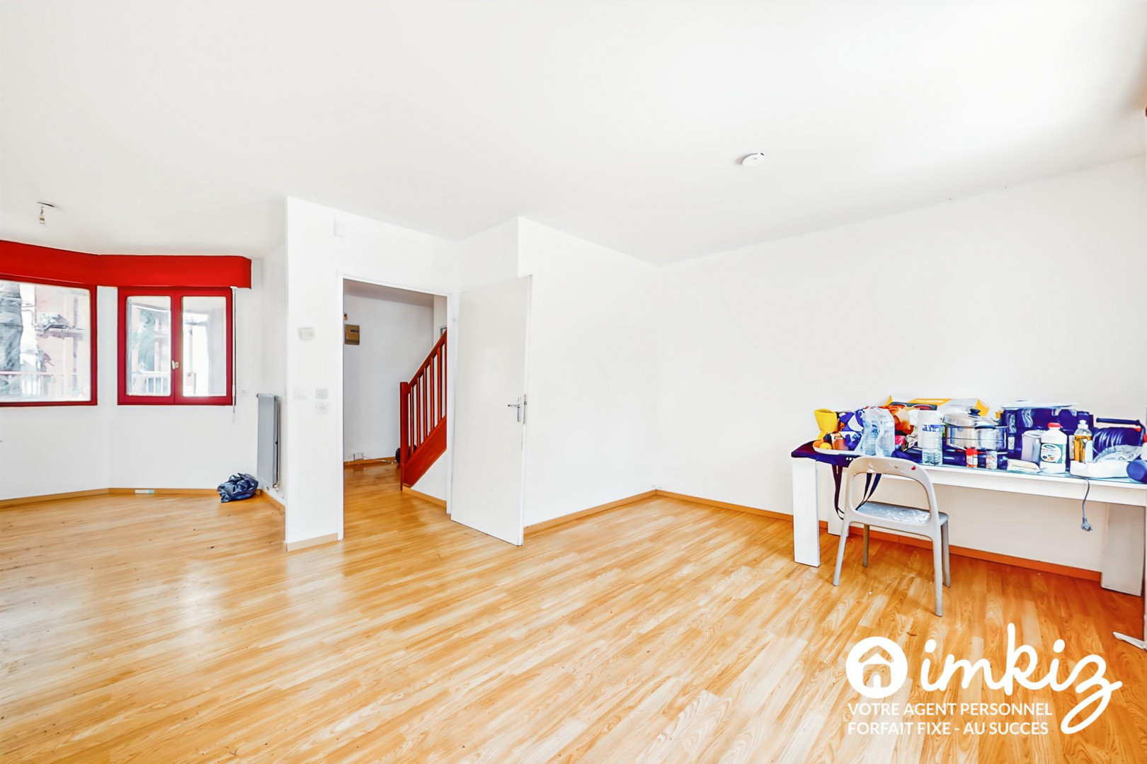 
                                                Vente
                                                 Maison 5 pièces sur 181 m² jardin clos avec garage