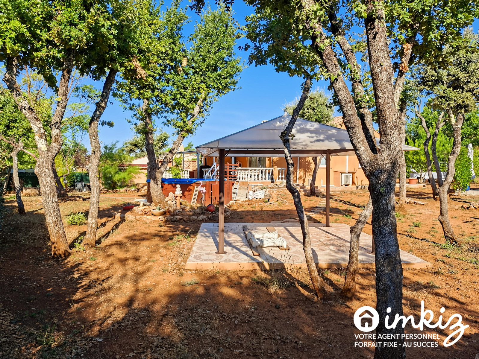 
                                                Vente
                                                 Maison 5 pièces sur terrain  clos + annexes