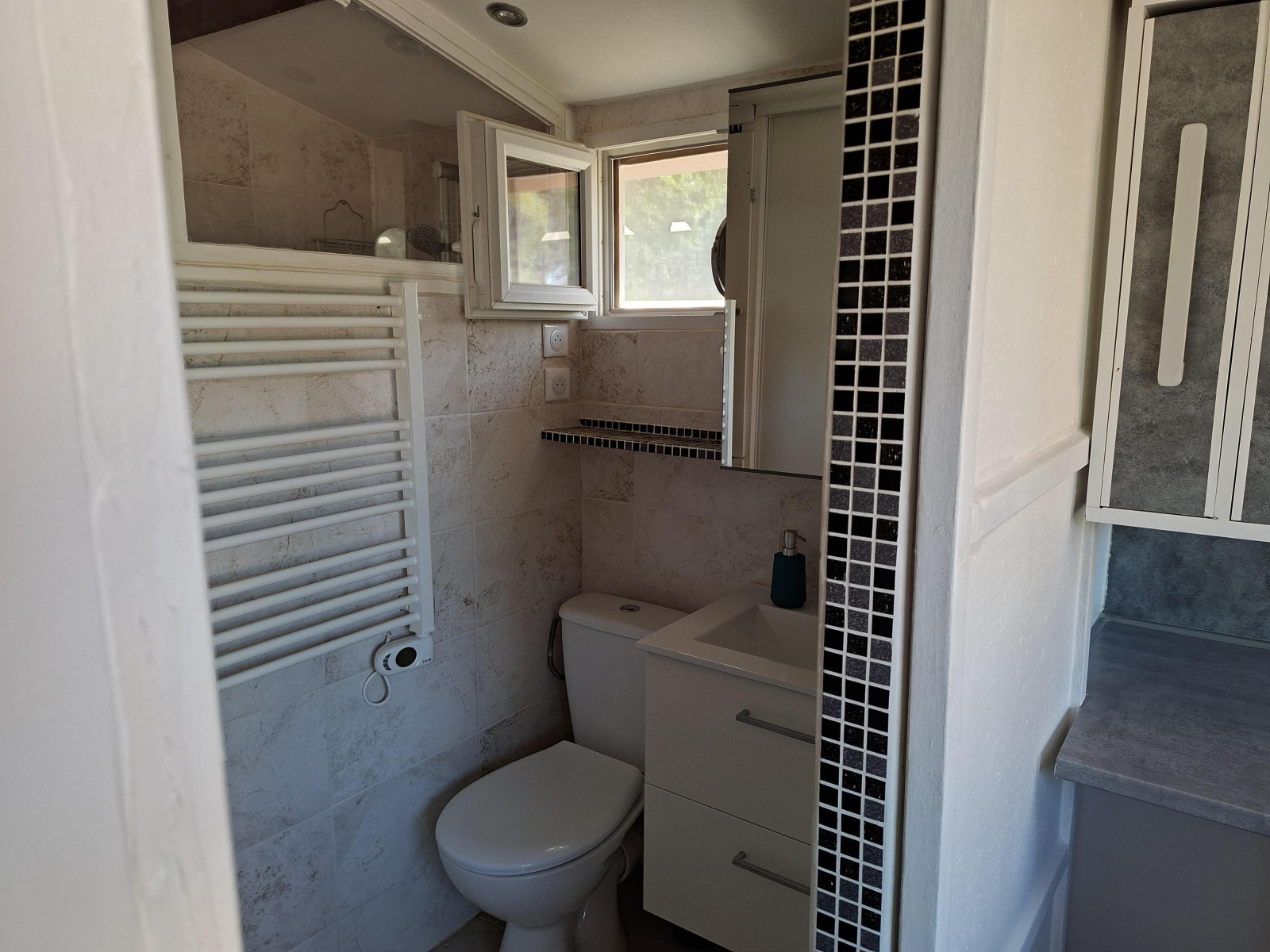 
                                                Vente
                                                 Maison 5 pièces sur terrain  clos + annexes