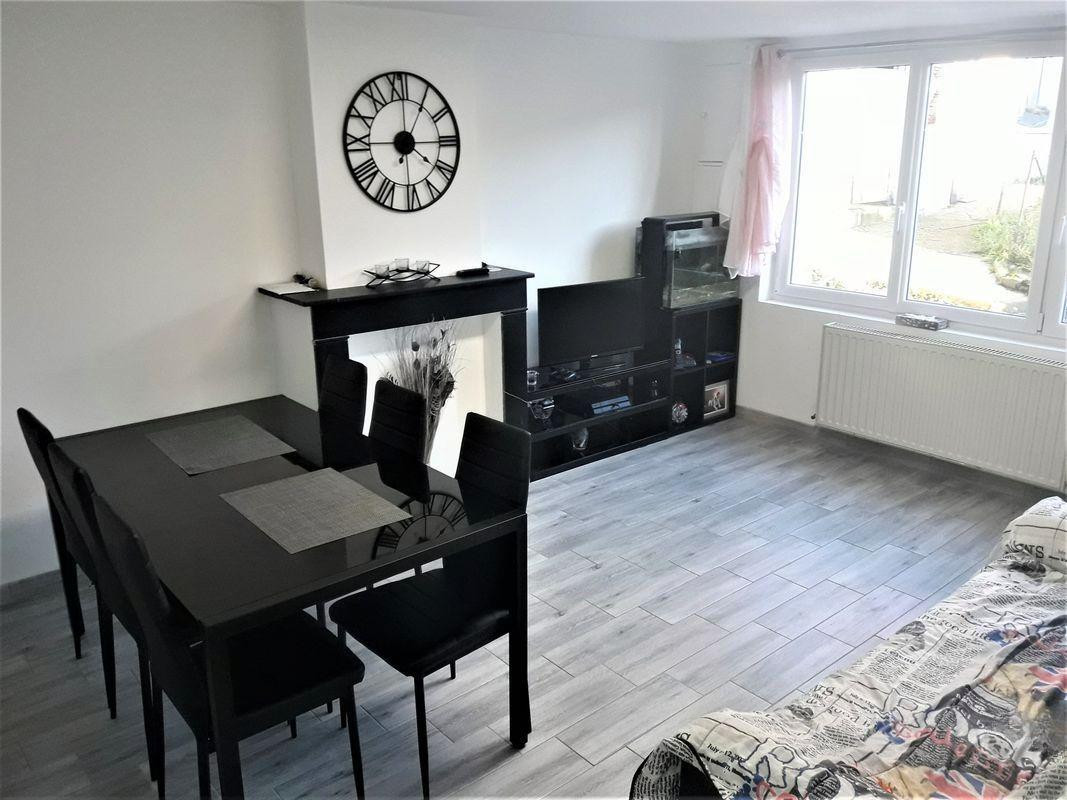 
                                                Location
                                                 Maison 50m² tout confort 2ch proche valenciennes